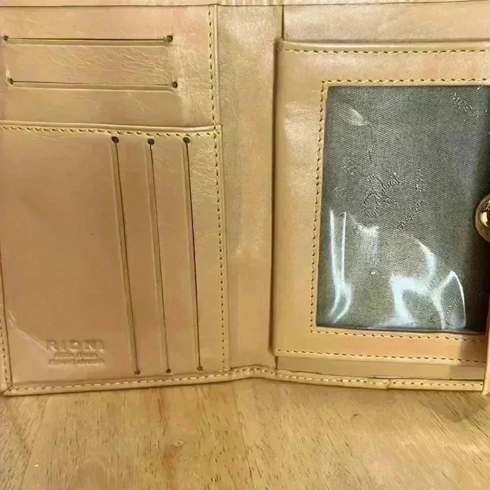 Rioni nwot cork